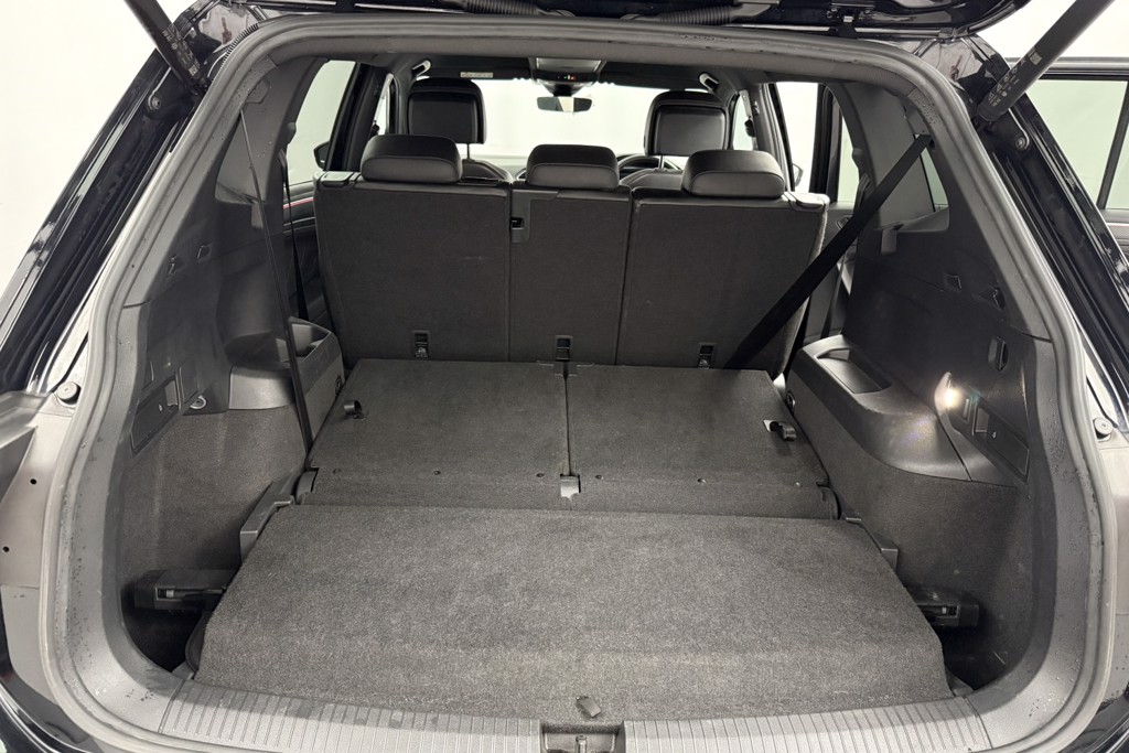 Volkswagen Tiguan Allspace R-Line Automatic Petrol SUV - Stock Number (1552960) - 27th supplementary image