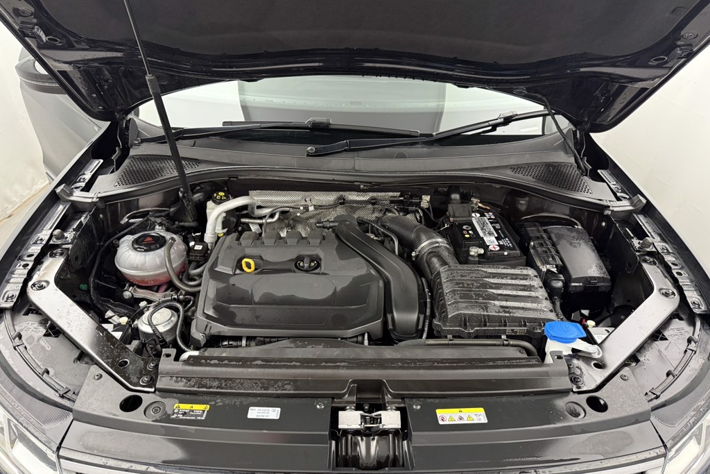 Volkswagen Tiguan Allspace R-Line Automatic Petrol SUV - Stock Number (1552960) - 30th supplementary image