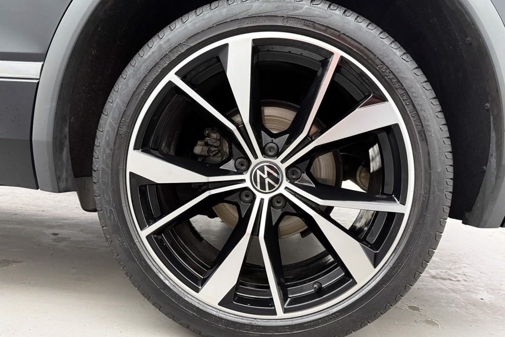 Volkswagen Tiguan Allspace R-Line Automatic Petrol SUV - Stock Number (1552960) - 33rd supplementary image