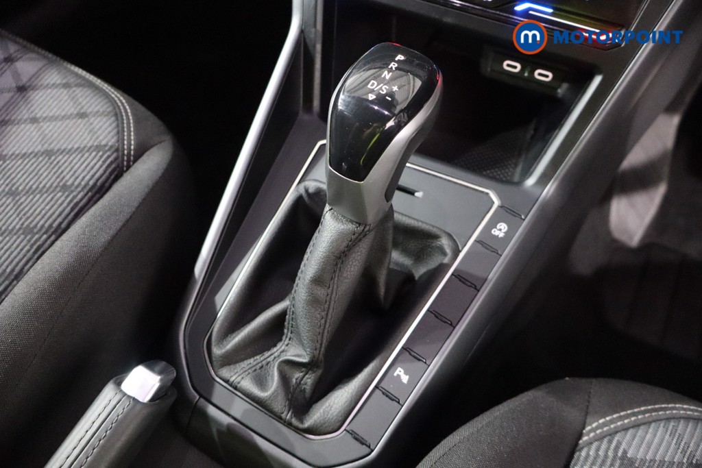 Volkswagen Polo R-Line Automatic Petrol Hatchback - Stock Number (1553086) - 14th supplementary image