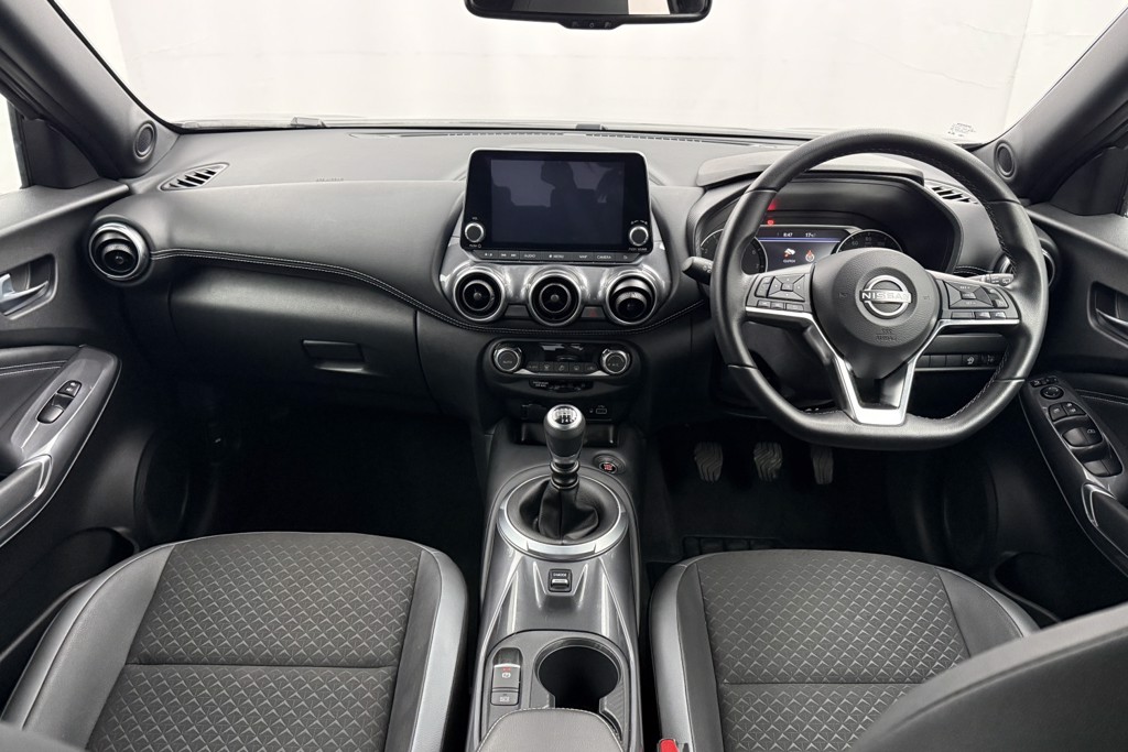 Nissan Juke N-Connecta Manual Petrol SUV - Stock Number (1553710) - 2nd supplementary image