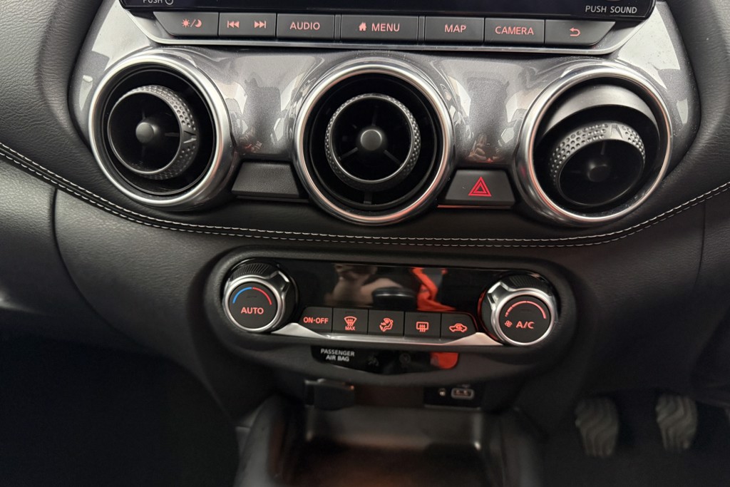 Nissan Juke N-Connecta Manual Petrol SUV - Stock Number (1553710) - 11th supplementary image