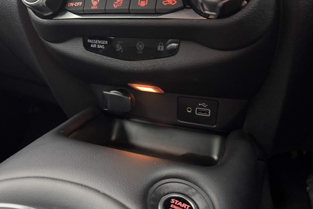 Nissan Juke N-Connecta Manual Petrol SUV - Stock Number (1553710) - 12th supplementary image