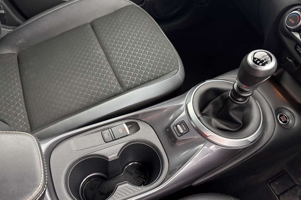 Nissan Juke N-Connecta Manual Petrol SUV - Stock Number (1553710) - 13th supplementary image