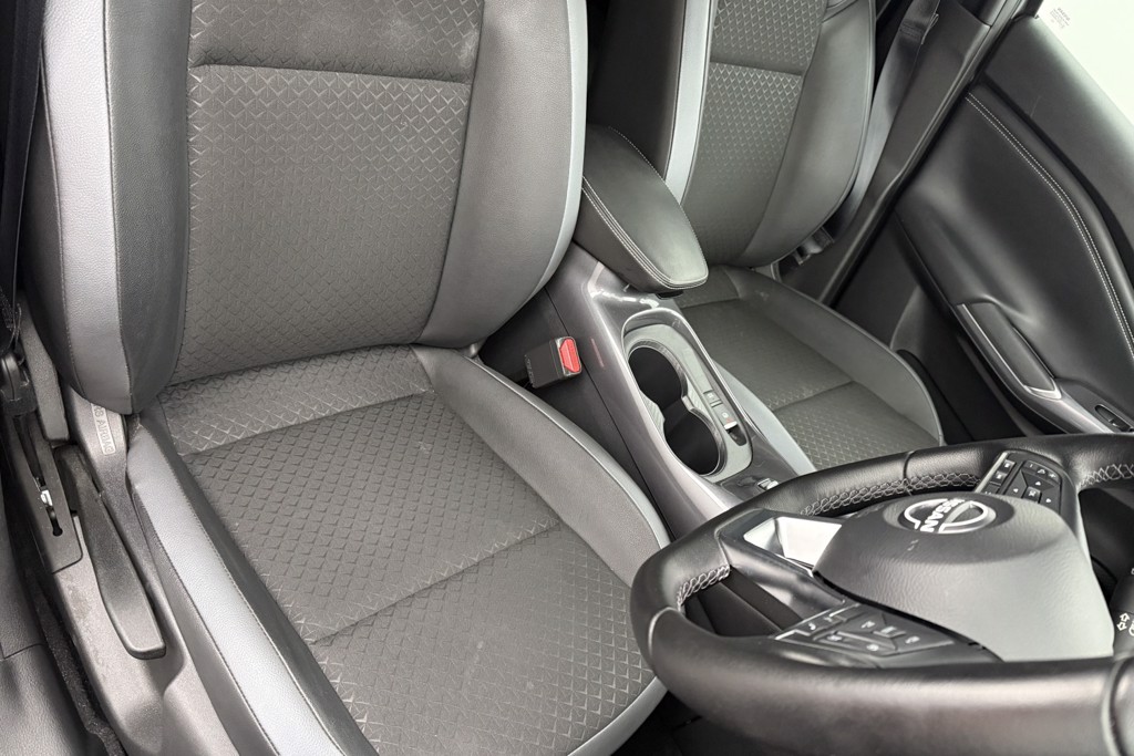 Nissan Juke N-Connecta Manual Petrol SUV - Stock Number (1553710) - 18th supplementary image