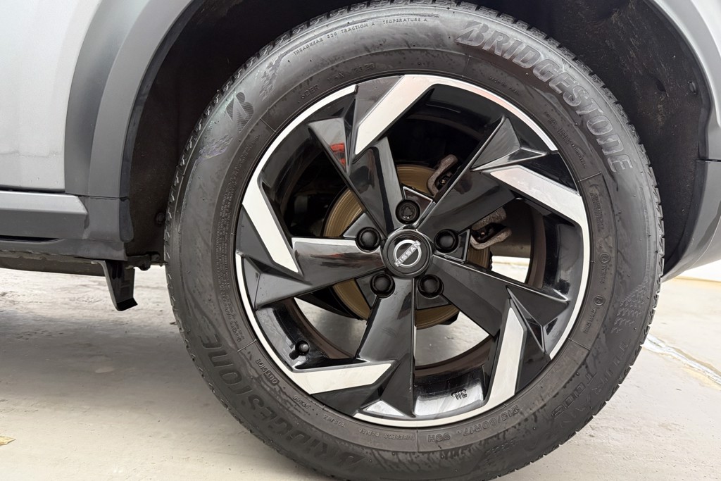 Nissan Juke N-Connecta Manual Petrol SUV - Stock Number (1553710) - 30th supplementary image