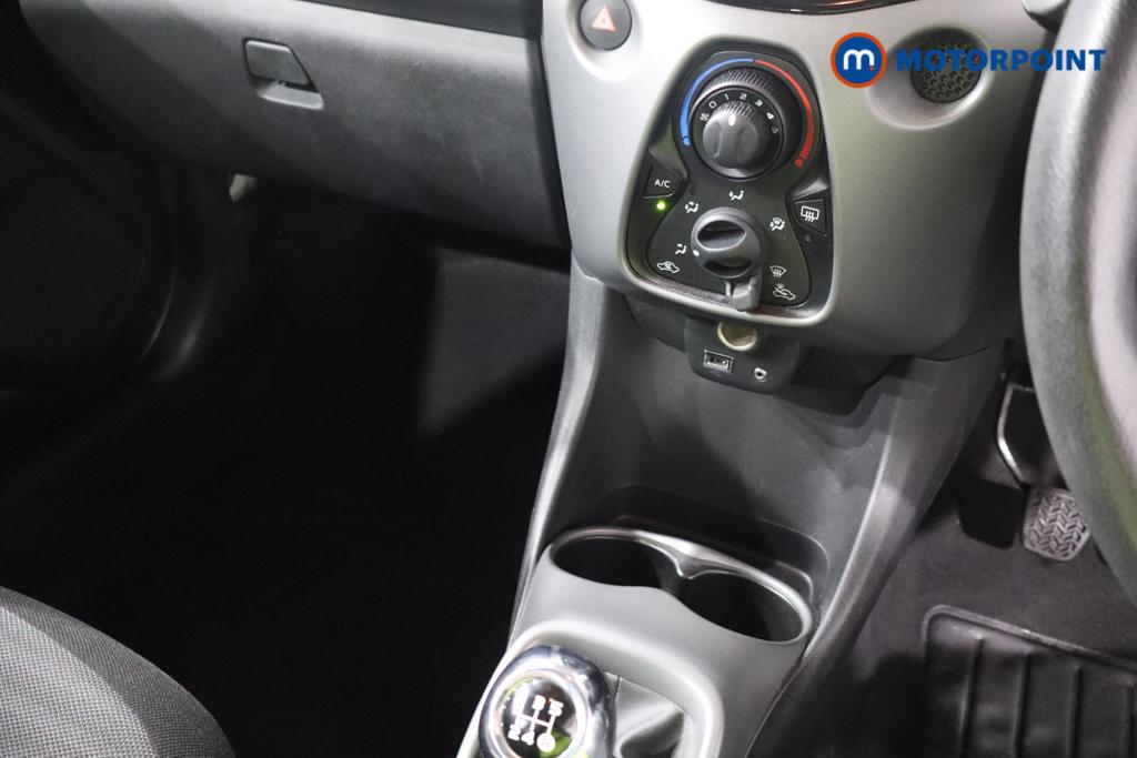 Toyota Aygo X-Play Manual Petrol Hatchback - Stock Number (1553720) - 6th supplementary image