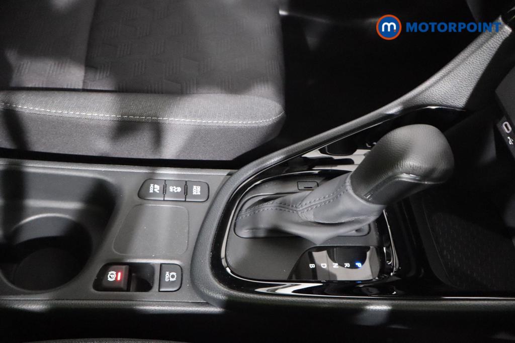 Toyota Yaris Design Automatic Petrol-Electric Hybrid Hatchback - Stock Number (1553851) - 4th supplementary image