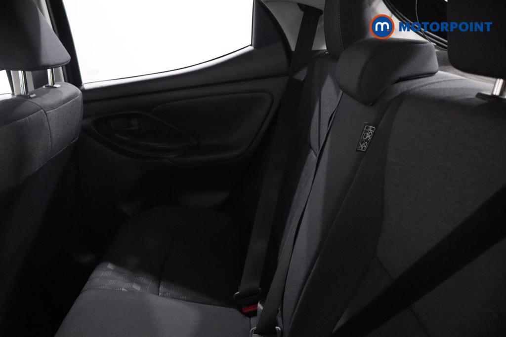Toyota Yaris Design Automatic Petrol-Electric Hybrid Hatchback - Stock Number (1553851) - 15th supplementary image