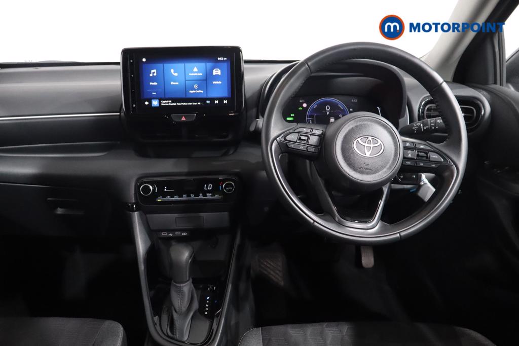 Toyota Yaris Design Automatic Petrol-Electric Hybrid Hatchback - Stock Number (1553851) - 1st supplementary image