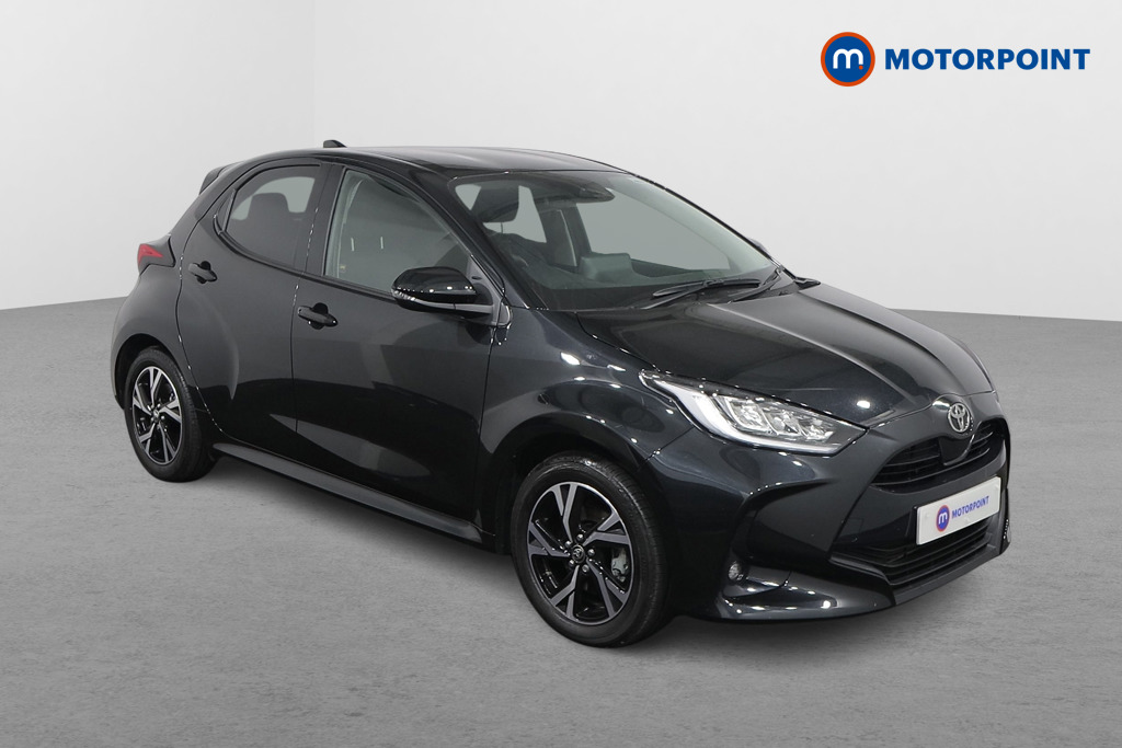 Toyota Yaris Design Automatic Petrol-Electric Hybrid Hatchback - Stock Number (1553851) - Drivers side front corner