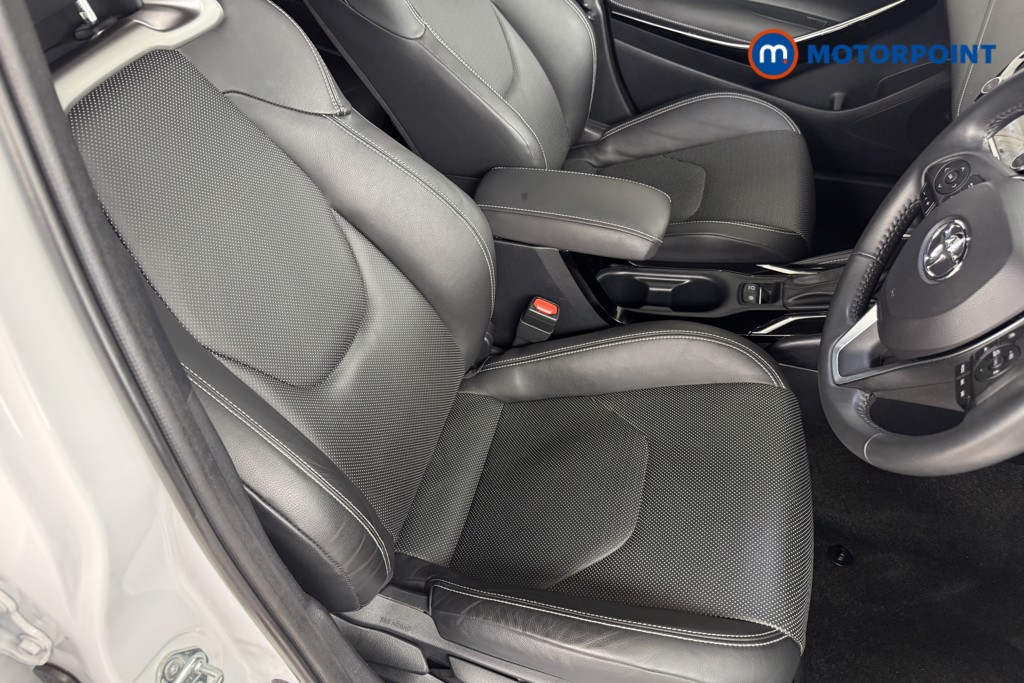 Toyota Corolla Excel Automatic Petrol-Electric Hybrid Estate - Stock Number (1554245) - 5th supplementary image