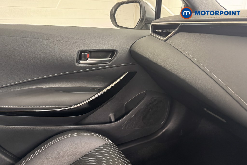 Toyota Corolla Excel Automatic Petrol-Electric Hybrid Estate - Stock Number (1554245) - 12th supplementary image