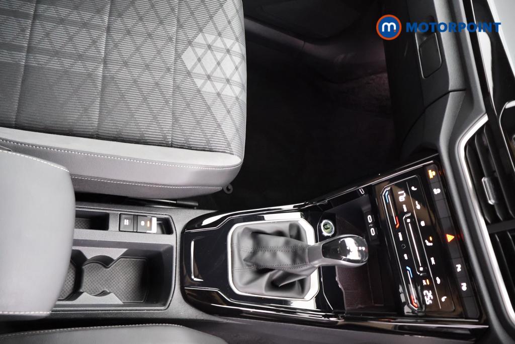 Volkswagen T-Roc R-Line Automatic Petrol SUV - Stock Number (1554300) - 8th supplementary image