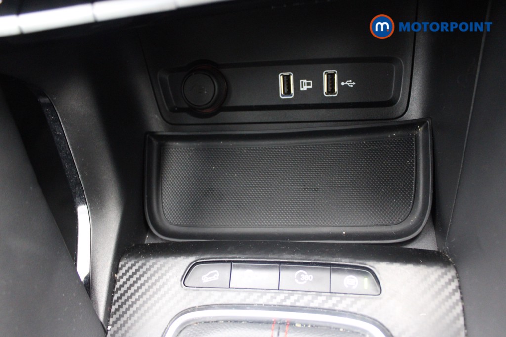 Mg Motor Uk ZS Exclusive Manual Petrol SUV - Stock Number (1530280) - 9th supplementary image