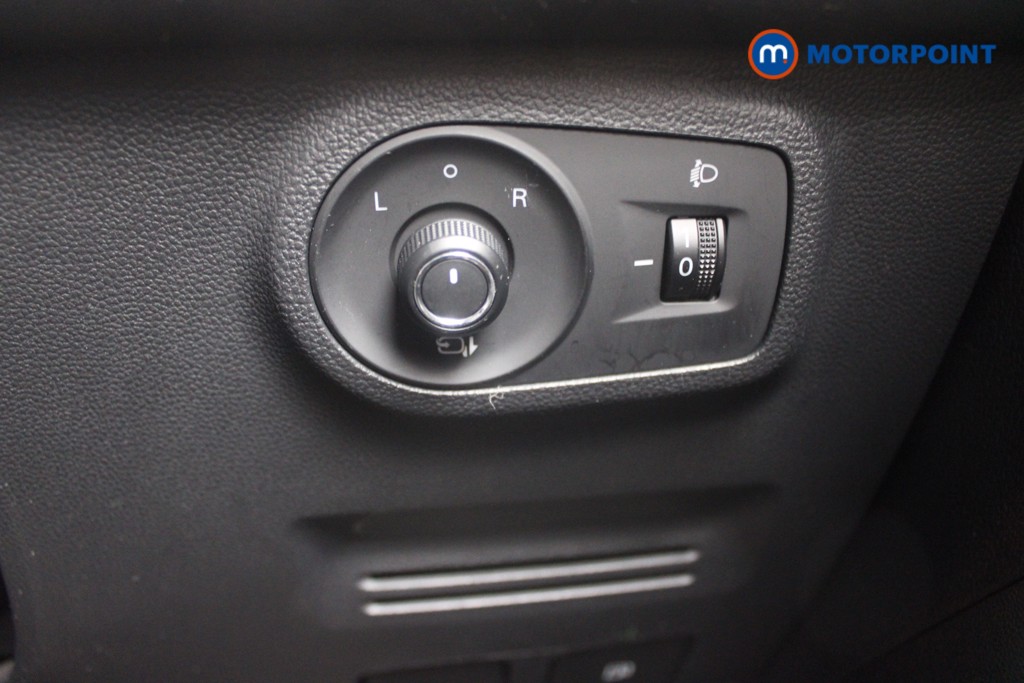 Mg Motor Uk ZS Exclusive Manual Petrol SUV - Stock Number (1530280) - 13th supplementary image