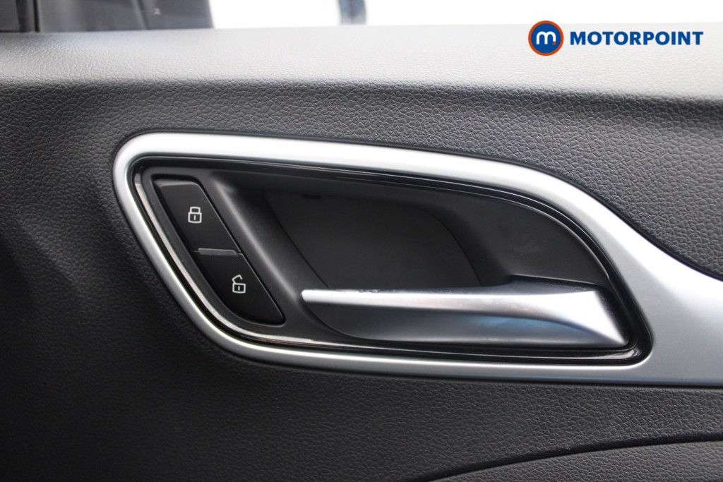 Mg Motor Uk ZS Exclusive Manual Petrol SUV - Stock Number (1530280) - 14th supplementary image