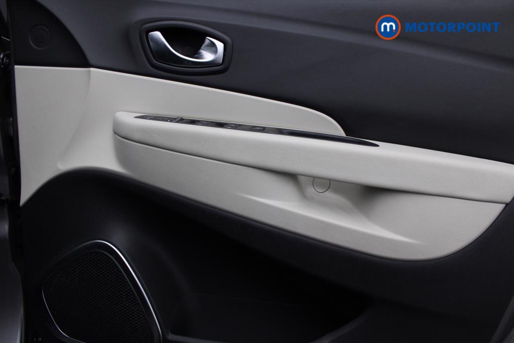 Renault Captur Gt Line Manual Petrol SUV - Stock Number (1532206) - 18th supplementary image