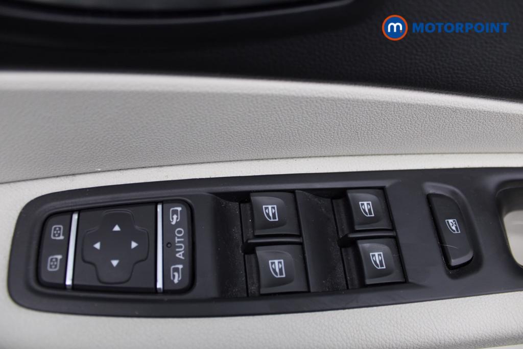 Renault Captur Gt Line Manual Petrol SUV - Stock Number (1532206) - 19th supplementary image