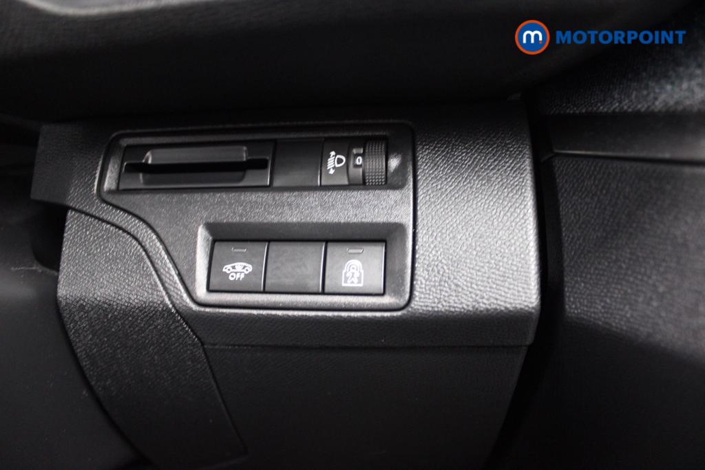 Peugeot 3008 Allure Manual Diesel SUV - Stock Number (1533347) - 17th supplementary image