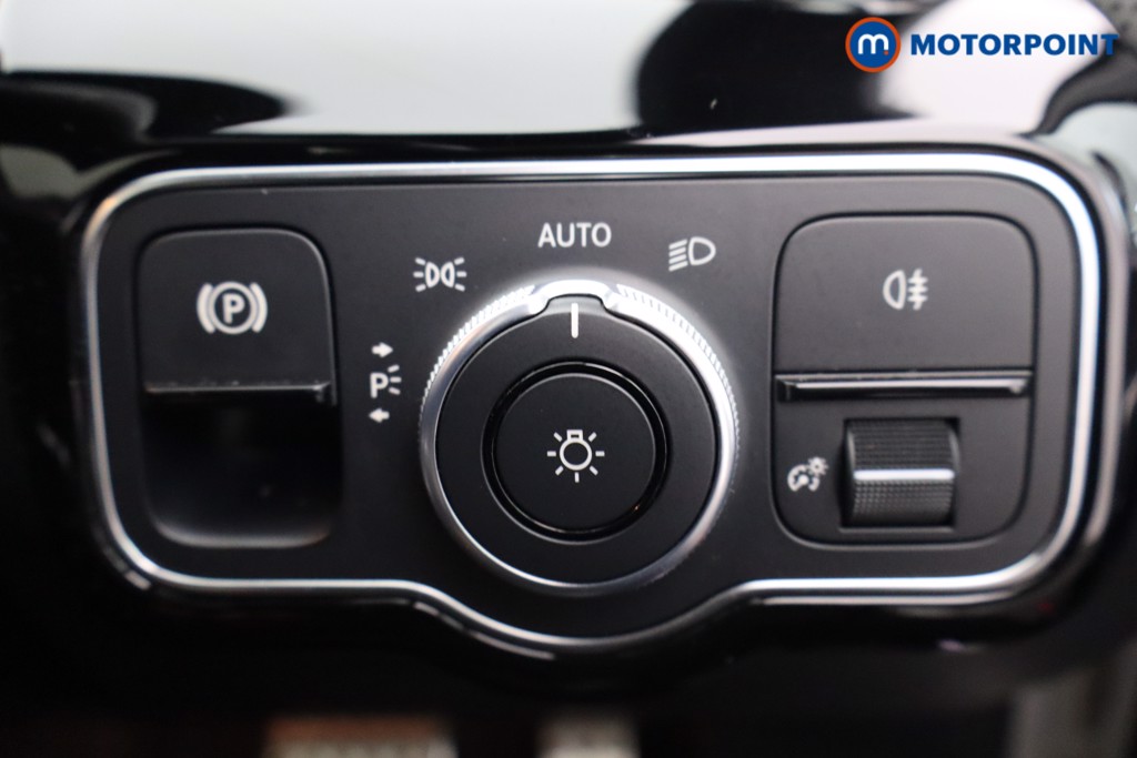 Mercedes-Benz A Class Amg Line Automatic Diesel Saloon - Stock Number (1533756) - 12th supplementary image