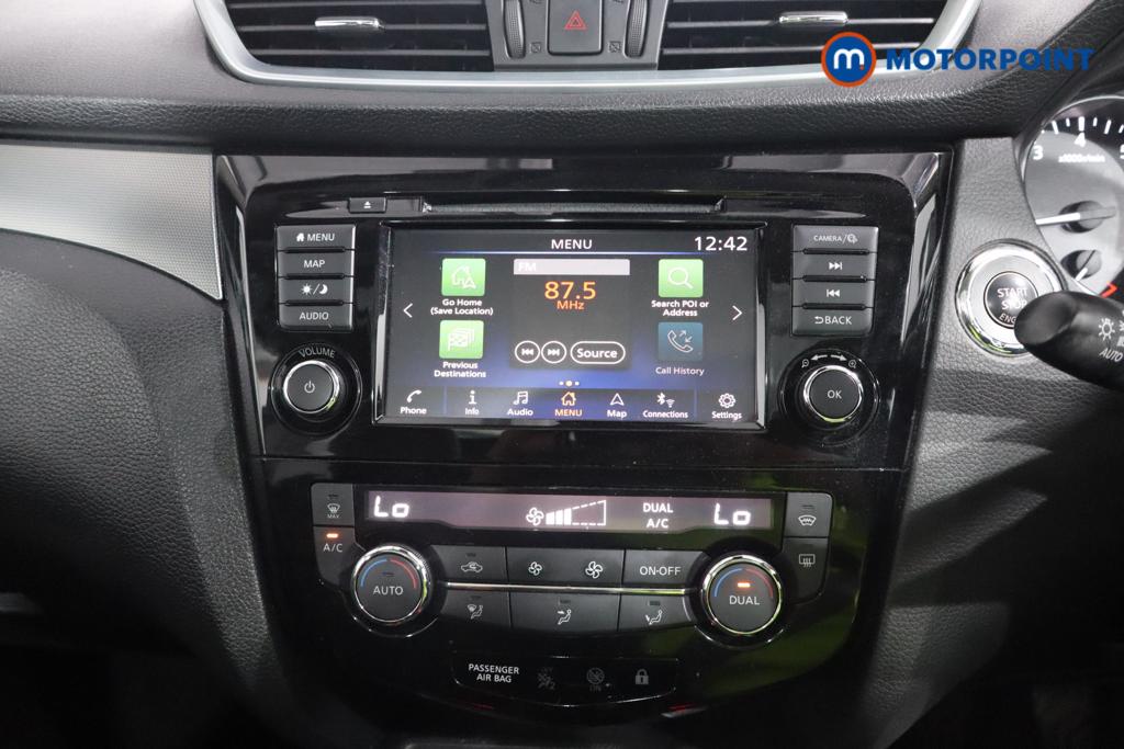 Nissan Qashqai Tekna Manual Petrol SUV - Stock Number (1542795) - 2nd supplementary image