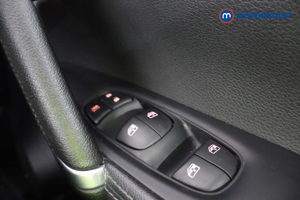 Nissan Qashqai Tekna Manual Petrol SUV - Stock Number (1542795) - 11th supplementary image