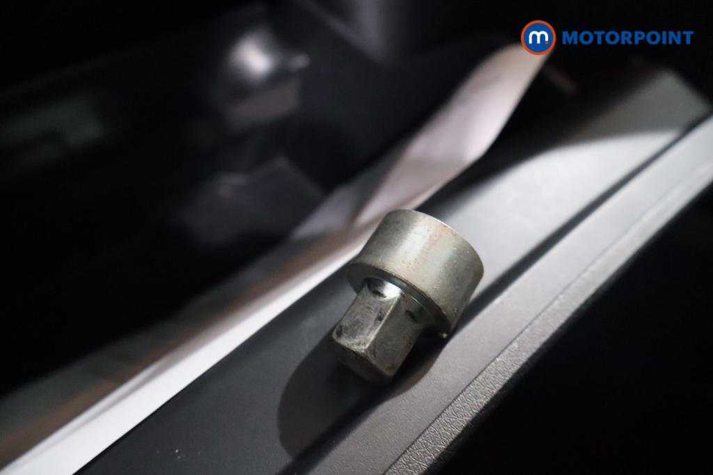 Nissan Qashqai Tekna Manual Petrol SUV - Stock Number (1542795) - 13th supplementary image