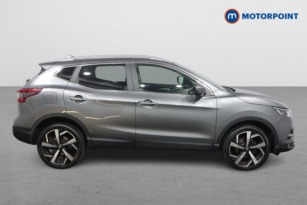Nissan Qashqai Tekna Manual Petrol SUV - Stock Number (1542795) - Drivers side