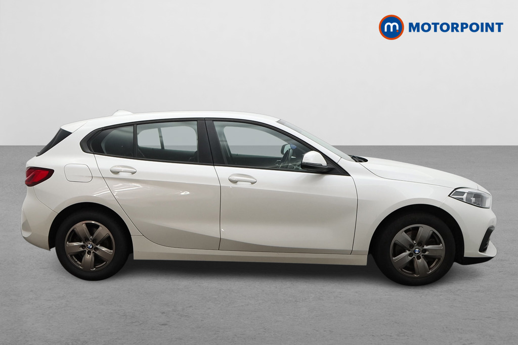 BMW 1 Series SE Manual Petrol Hatchback - Stock Number (1543590) - Drivers side