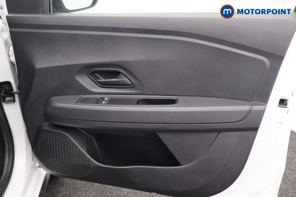 Dacia Jogger Essential Manual Petrol People Carrier - Stock Number (1543697) - 14th supplementary image