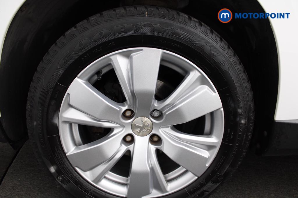 Peugeot 2008 Active Manual Diesel SUV - Stock Number (1545117) - 10th supplementary image
