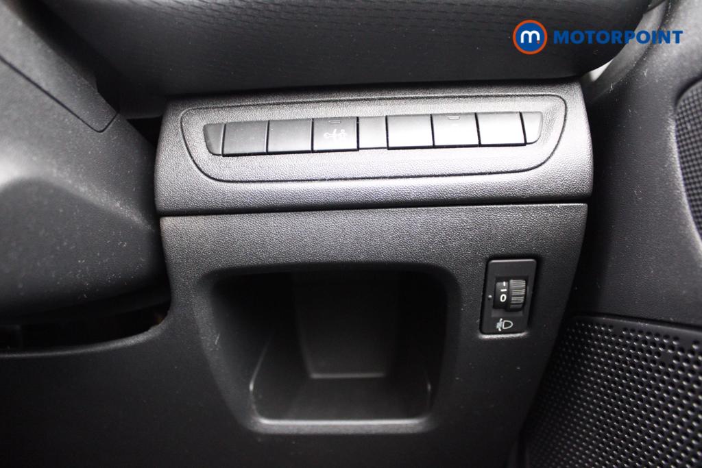 Peugeot 2008 Active Manual Diesel SUV - Stock Number (1545117) - 15th supplementary image