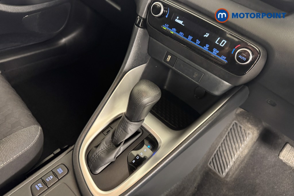 Toyota Yaris Icon Automatic Petrol-Electric Hybrid Hatchback - Stock Number (1547792) - 11th supplementary image