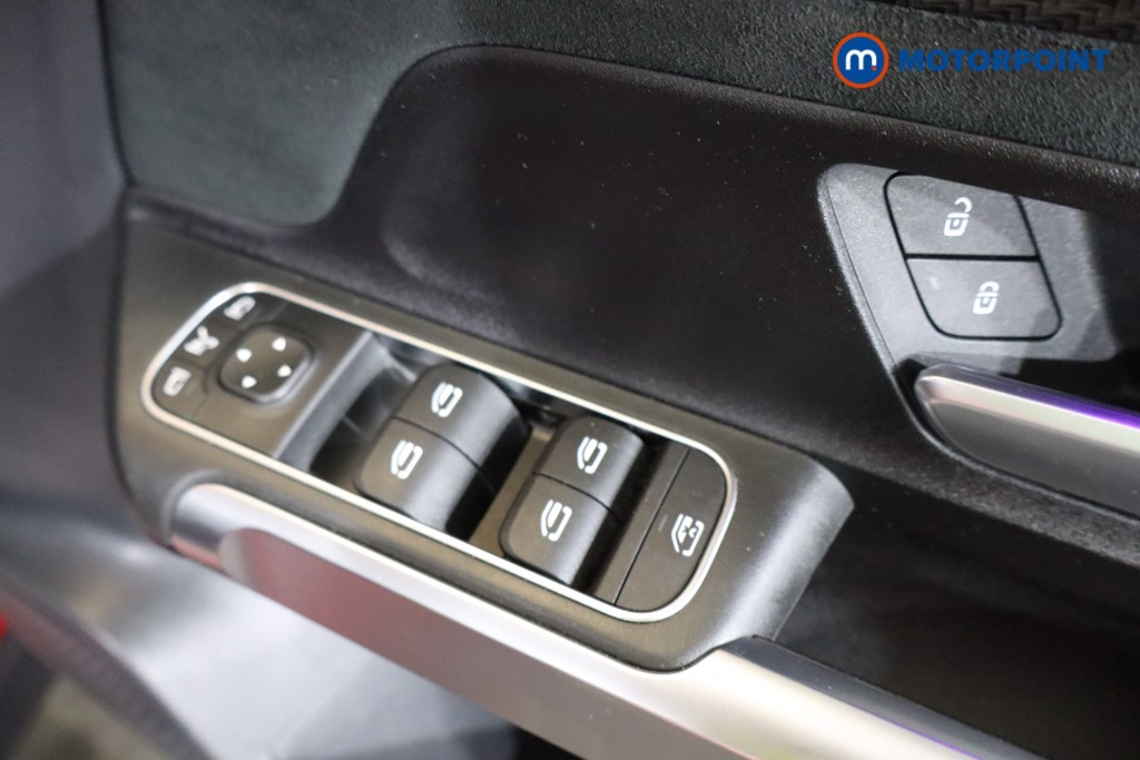 Mercedes-Benz GLB Amg Line Automatic Petrol SUV - Stock Number (1548675) - 13th supplementary image