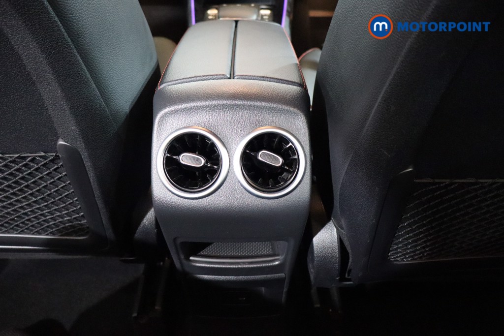 Mercedes-Benz GLB Amg Line Automatic Petrol SUV - Stock Number (1548675) - 17th supplementary image