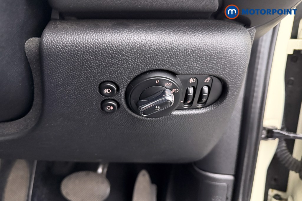 Mini Hatchback Cooper Automatic Petrol Hatchback - Stock Number (1549760) - 13th supplementary image