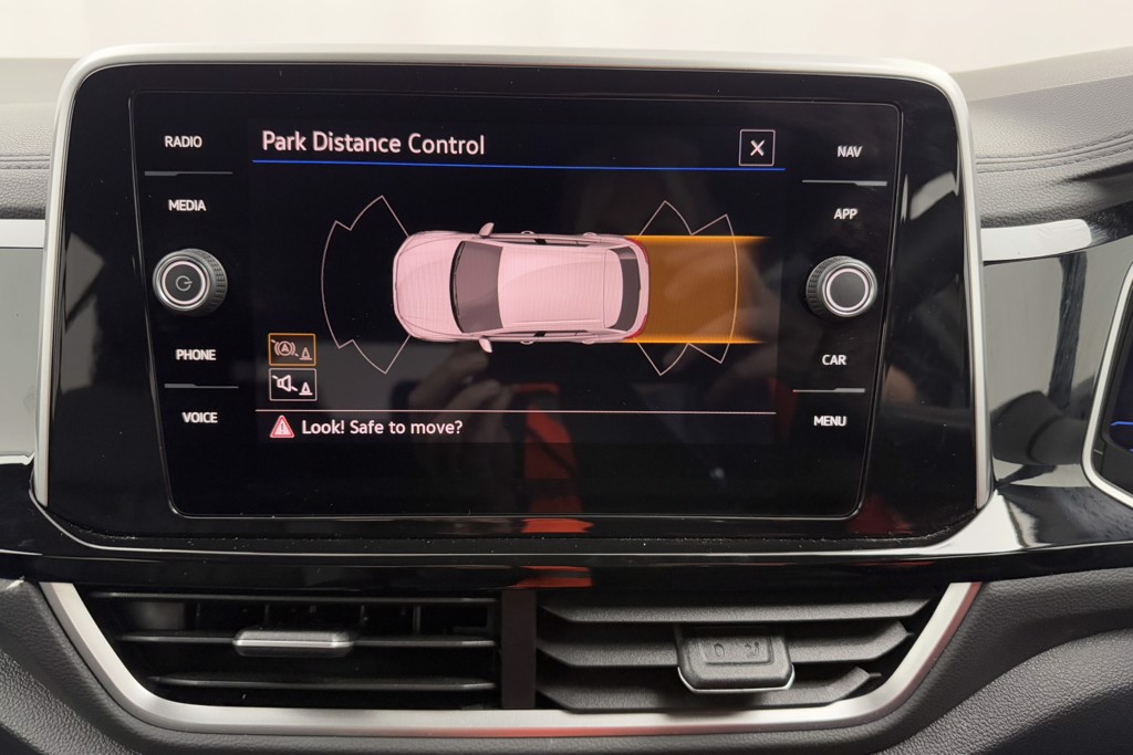 Volkswagen T-Roc R-Line Automatic Petrol SUV - Stock Number (1550721) - 10th supplementary image