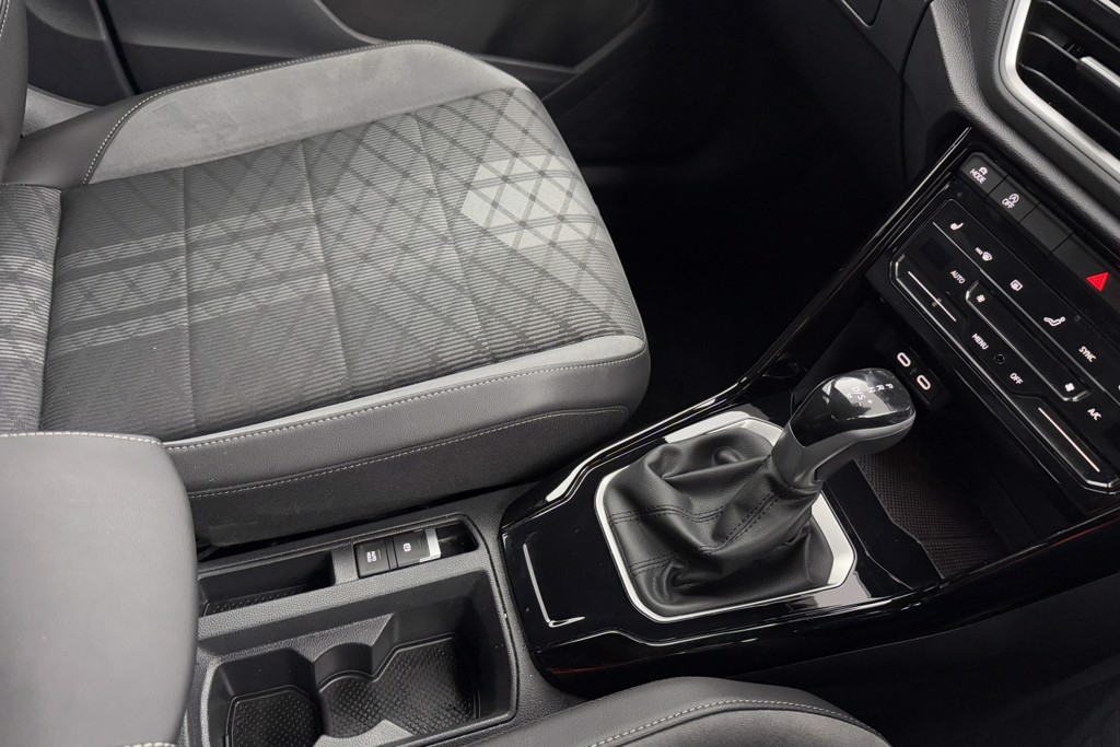 Volkswagen T-Roc R-Line Automatic Petrol SUV - Stock Number (1550721) - 13th supplementary image