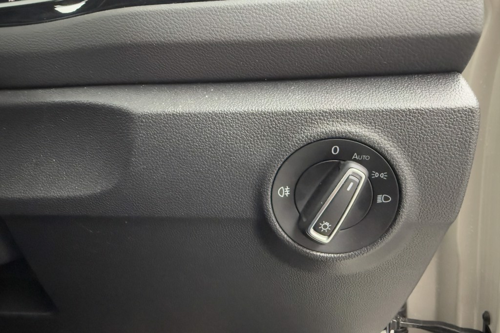 Volkswagen T-Roc R-Line Automatic Petrol SUV - Stock Number (1550721) - 14th supplementary image