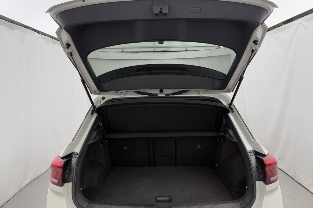 Volkswagen T-Roc R-Line Automatic Petrol SUV - Stock Number (1550721) - 23rd supplementary image