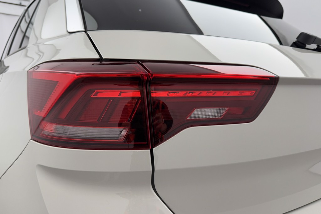Volkswagen T-Roc R-Line Automatic Petrol SUV - Stock Number (1550721) - 24th supplementary image