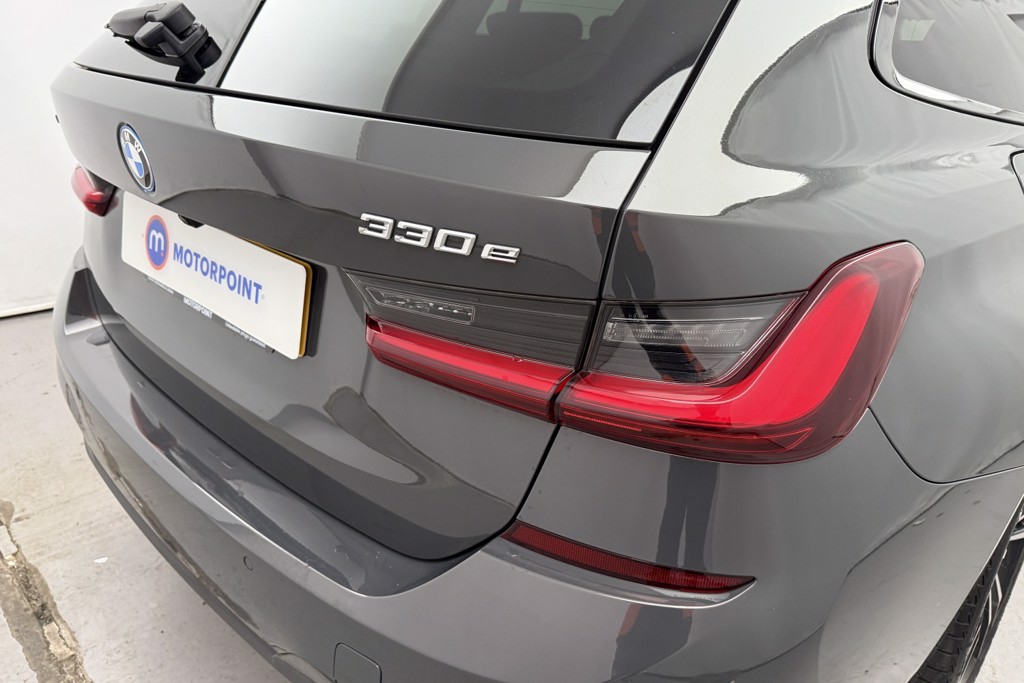 BMW 3 Series M Sport Pro Edition Automatic Petrol Plug-In Hybrid Estate - Stock Number (1550726) - 31st supplementary image