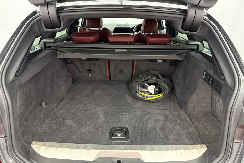 BMW 3 Series M Sport Pro Edition Automatic Petrol Plug-In Hybrid Estate - Stock Number (1550726) - 32nd supplementary image