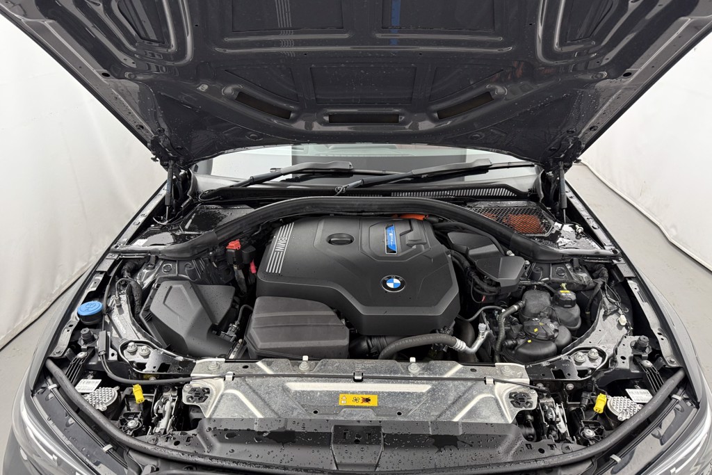 BMW 3 Series M Sport Pro Edition Automatic Petrol Plug-In Hybrid Estate - Stock Number (1550726) - 39th supplementary image