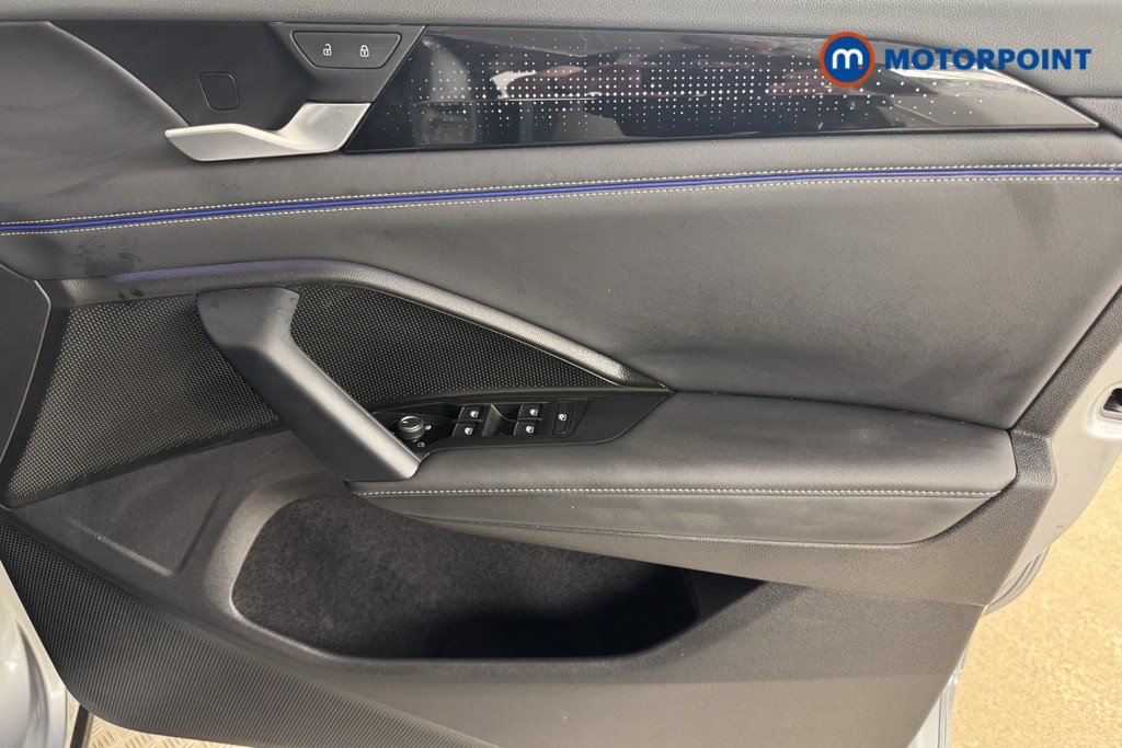 Volkswagen Tiguan R-Line Automatic Diesel SUV - Stock Number (1550984) - 15th supplementary image