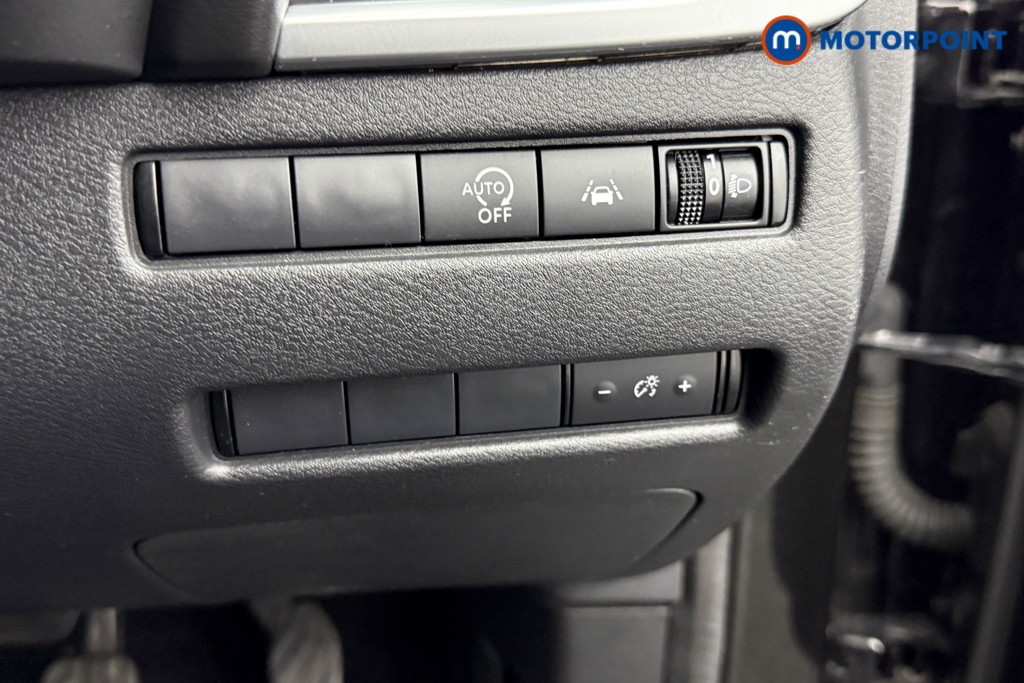 Nissan Qashqai Acenta Premium Manual Petrol SUV - Stock Number (1551415) - 13th supplementary image