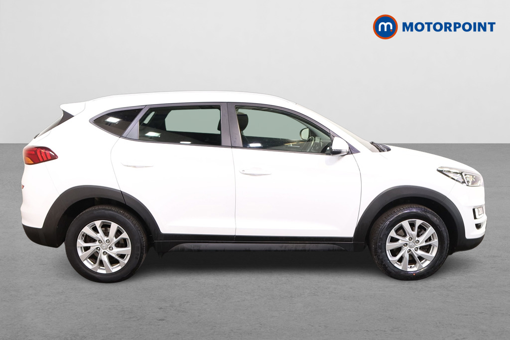 Hyundai Tucson Se Nav Manual Petrol SUV - Stock Number (1551417) - Drivers side