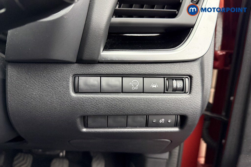 Nissan Qashqai N-Connecta Manual Petrol SUV - Stock Number (1551812) - 14th supplementary image