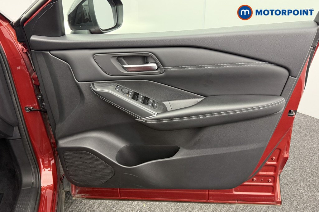 Nissan Qashqai N-Connecta Manual Petrol SUV - Stock Number (1551812) - 16th supplementary image